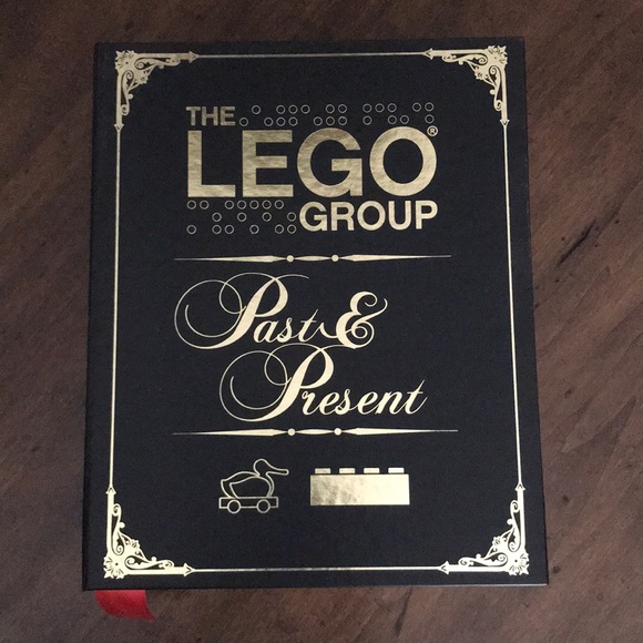 LEGO • Past & Present • 4 piece glass set • 2011 - Picture 2 of 8